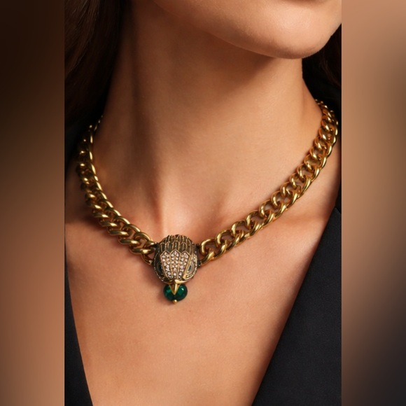 Kurt Geiger Eagle Pendant Chunky Chain Gold Necklace Goldtone Crystal Detail NEW - Picture 2 of 9